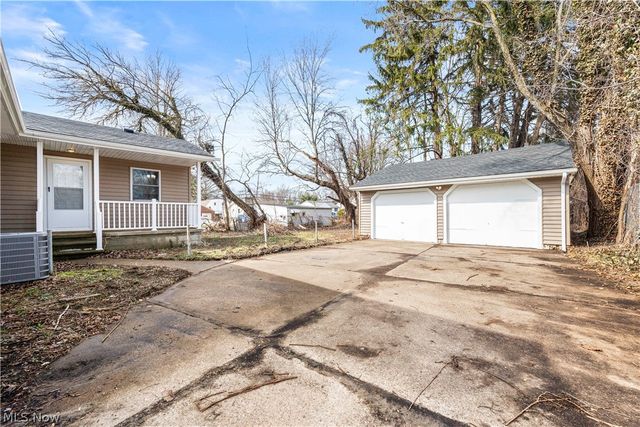 975 N Ridge Road E, Lorain, OH 44055