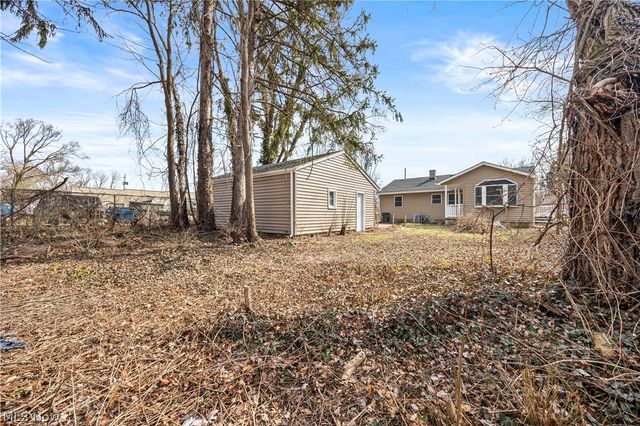 975 N Ridge Road E, Lorain, OH 44055