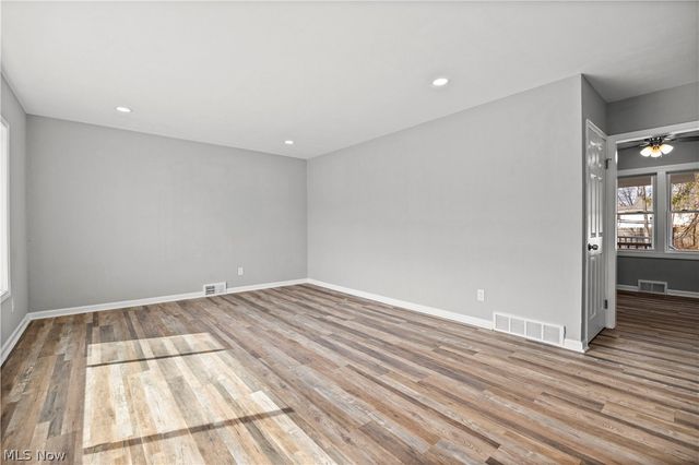 975 N Ridge Road E, Lorain, OH 44055