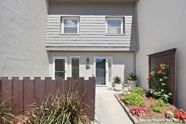 1004 Ventura Place, Mount Pleasant, SC 29464