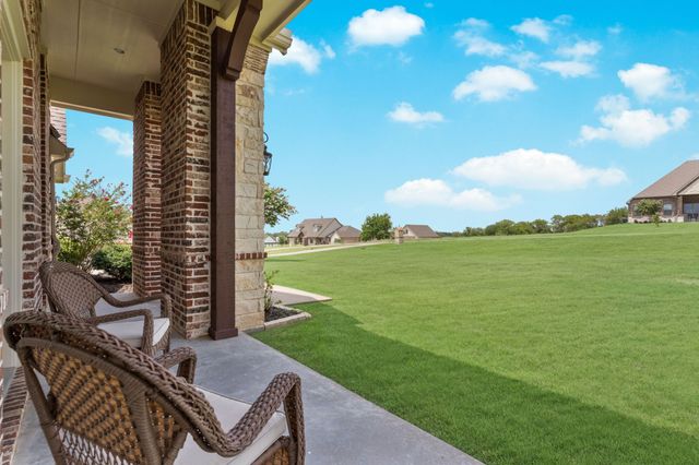 111 Whispering Winds Drive, Gunter, TX 75058