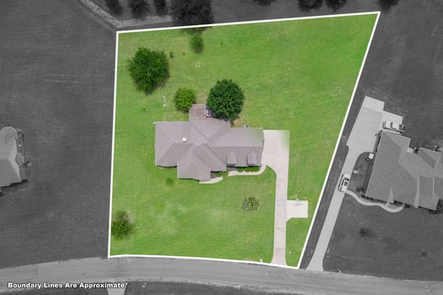 111 Whispering Winds Drive, Gunter, TX 75058