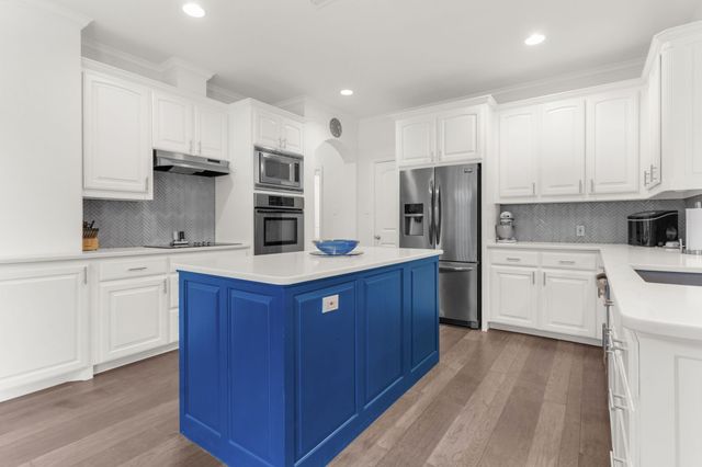 111 Whispering Winds Drive, Gunter, TX 75058