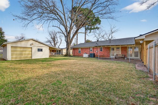 1601 Shady Grove Drive, Bossier City, LA 71112