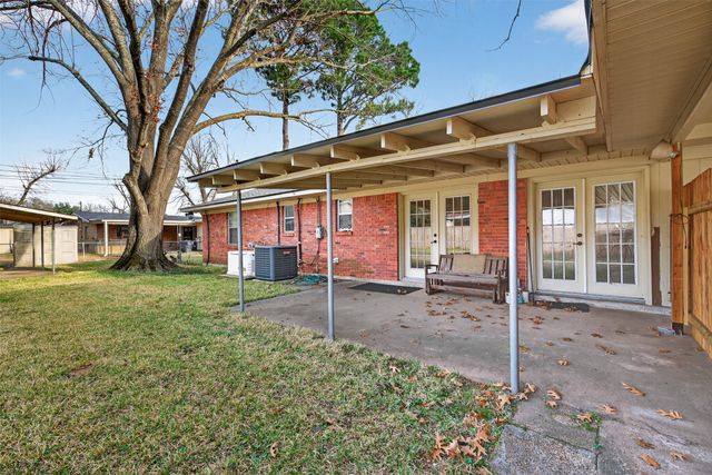 1601 Shady Grove Drive, Bossier City, LA 71112