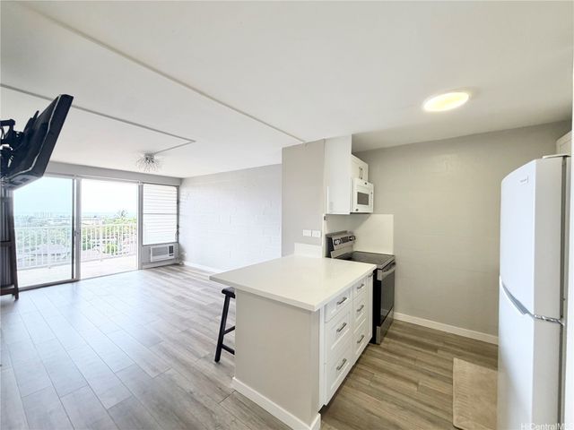 4970 Kilauea Avenue 405, Honolulu, HI 96816