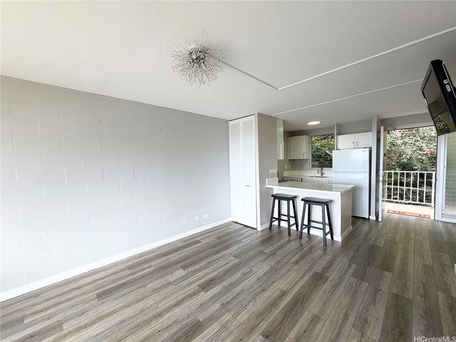 4970 Kilauea Avenue 405, Honolulu, HI 96816