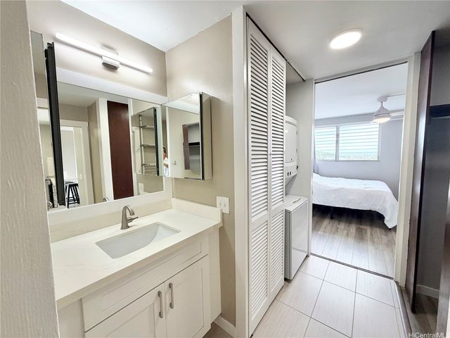 4970 Kilauea Avenue 405, Honolulu, HI 96816
