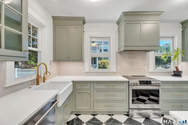 84 Alden Avenue, New Haven, CT 06515
