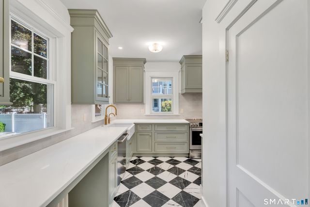 84 Alden Avenue, New Haven, CT 06515