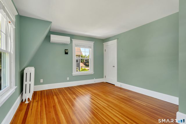 84 Alden Avenue, New Haven, CT 06515