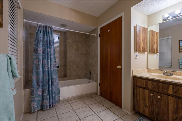 7913 PINEGLEN COURT 34, Sarasota, FL 34238