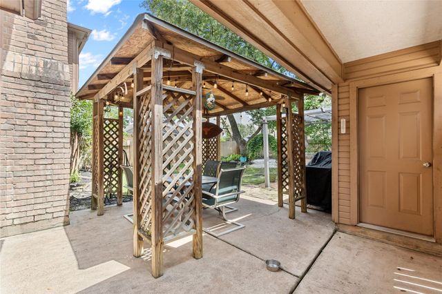 3511 Shanemoss Court, Houston, TX 77068