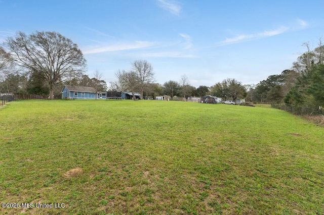 24 Angel Place, Poplarville, MS 39470