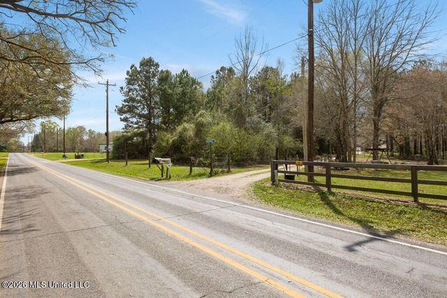 24 Angel Place, Poplarville, MS 39470