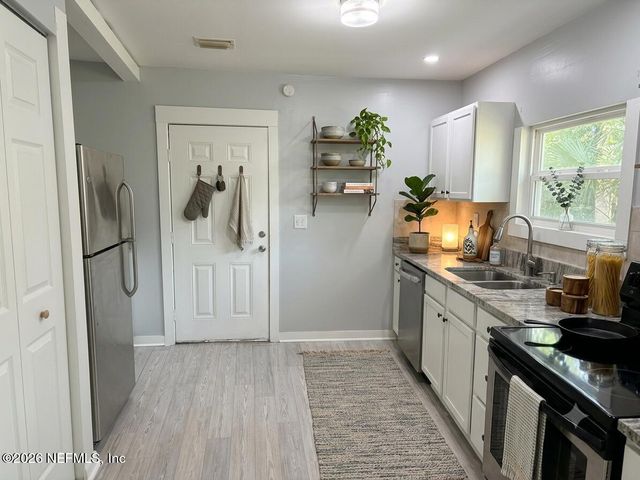 72 E 32 Street, Jacksonville, FL 32206