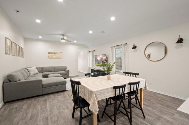 20010 Sienna Green Drive, Hockley, TX 77447