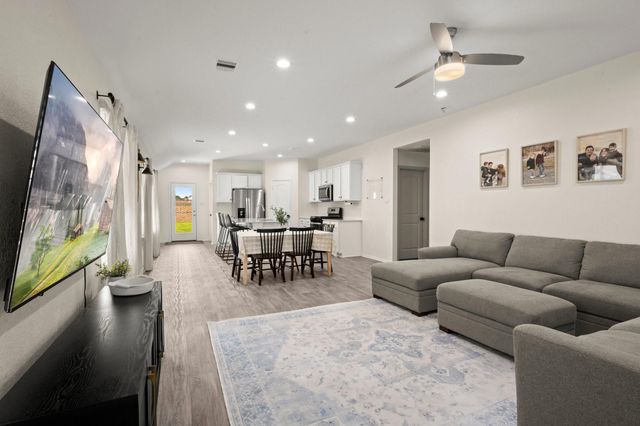 20010 Sienna Green Drive, Hockley, TX 77447