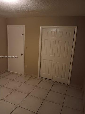 650 NW 28th St, Miami, FL 33127