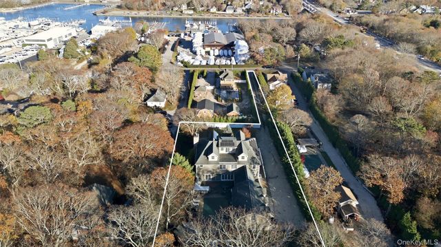 33A Newtown Road, Hampton Bays, NY 11946