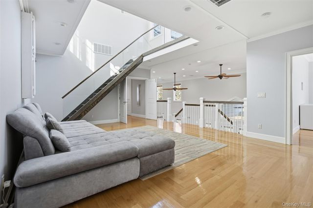 33A Newtown Road, Hampton Bays, NY 11946