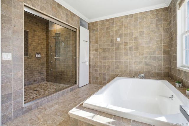 33A Newtown Road, Hampton Bays, NY 11946