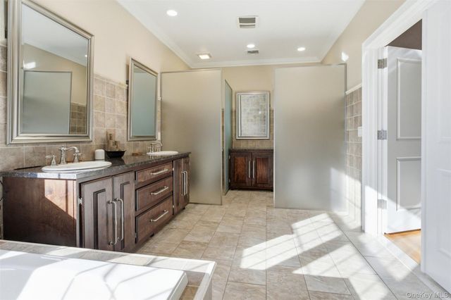 33A Newtown Road, Hampton Bays, NY 11946