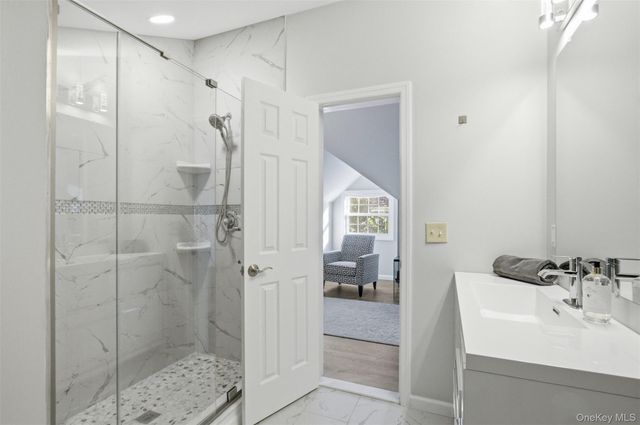 33A Newtown Road, Hampton Bays, NY 11946