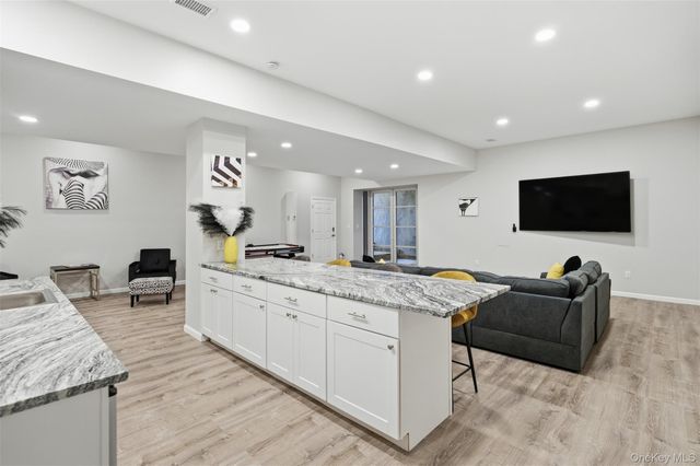 33A Newtown Road, Hampton Bays, NY 11946