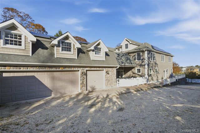 33A Newtown Road, Hampton Bays, NY 11946