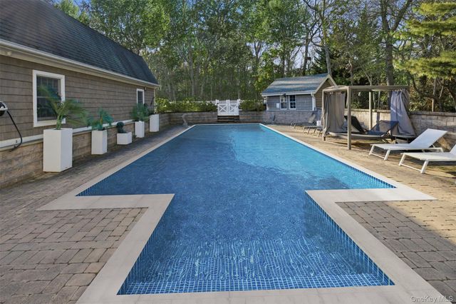 33A Newtown Road, Hampton Bays, NY 11946