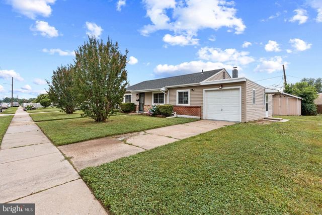 66 CHESTERFIELD DR, New Castle, DE 19720