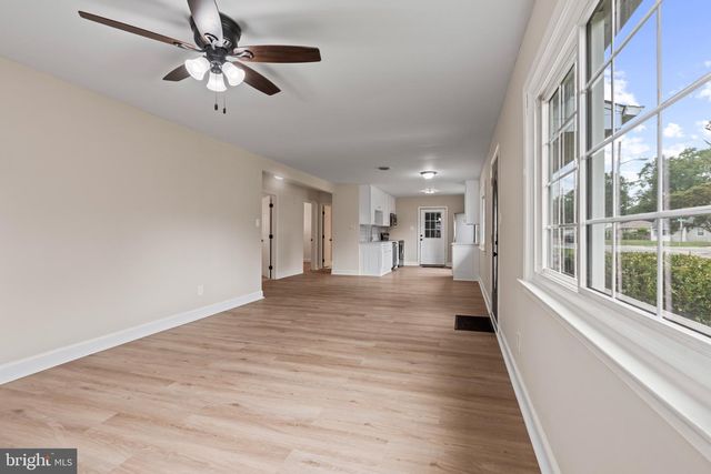 66 CHESTERFIELD DR, New Castle, DE 19720