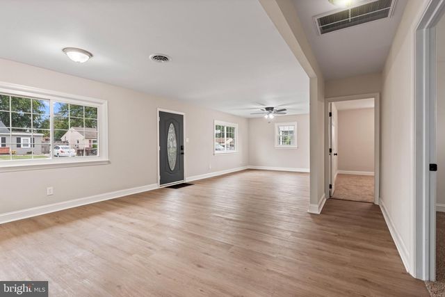66 CHESTERFIELD DR, New Castle, DE 19720