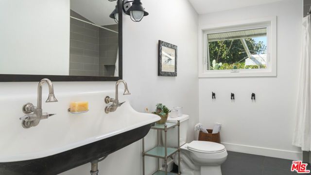 6750 Fernhill Drive, Malibu, CA 90265