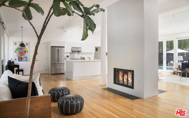 6750 Fernhill Drive, Malibu, CA 90265