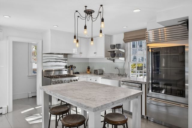 1 Atlantic Ave, Provincetown, MA 02657