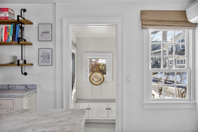 1 Atlantic Ave, Provincetown, MA 02657