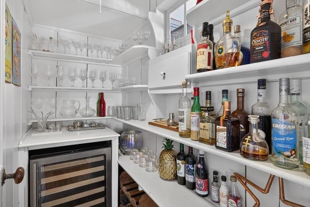 1 Atlantic Ave, Provincetown, MA 02657