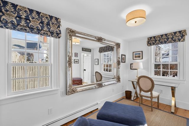 1 Atlantic Ave, Provincetown, MA 02657