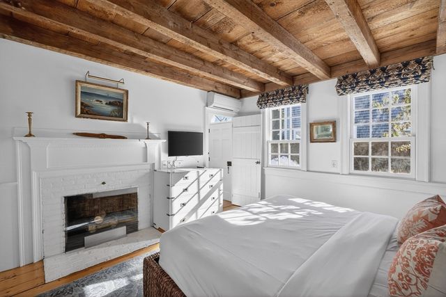 1 Atlantic Ave, Provincetown, MA 02657