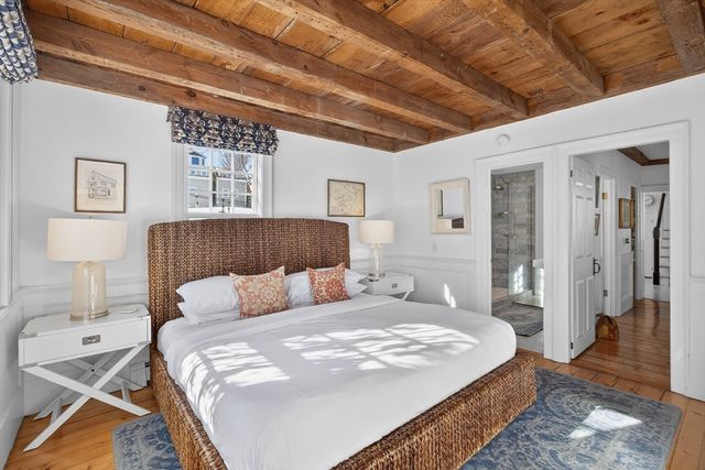 1 Atlantic Ave, Provincetown, MA 02657