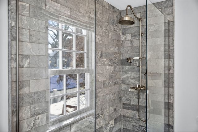 1 Atlantic Ave, Provincetown, MA 02657