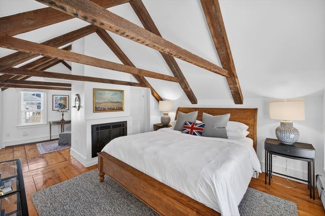 1 Atlantic Ave, Provincetown, MA 02657