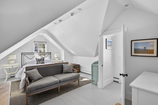 1 Atlantic Ave, Provincetown, MA 02657