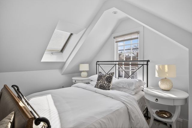 1 Atlantic Ave, Provincetown, MA 02657