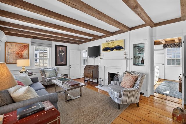 1 Atlantic Ave, Provincetown, MA 02657