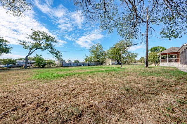 2785 N Main ST B, Bastrop, TX 78602