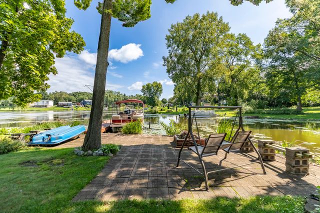 2365 N Four Seasons Court, Crown Point, IN 46307