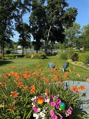 2365 N Four Seasons Court, Crown Point, IN 46307